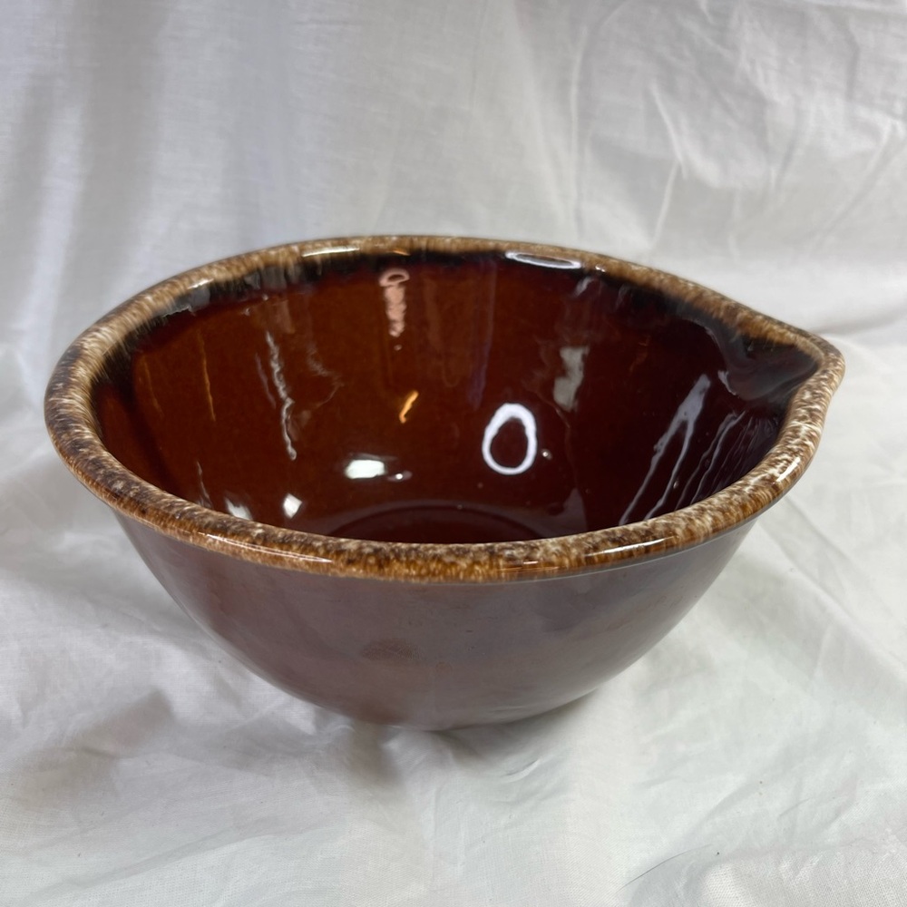 ⭐️Vintage Hull Pottery Mixing Bowl 8” Lip Batter Bowl
